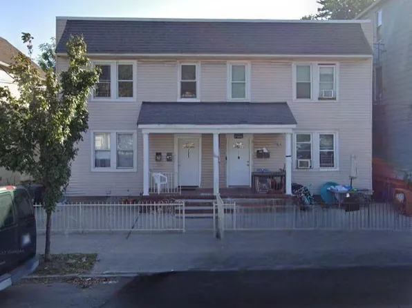 205 Targee St, Staten Island, NY 10304