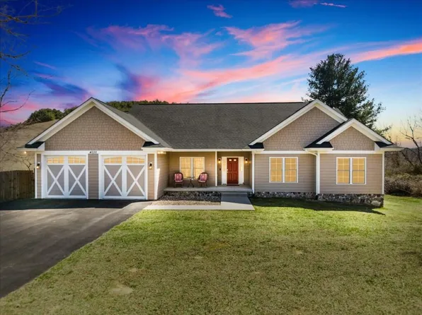 4030 Old Baltimore Rd, Draper, VA 24324