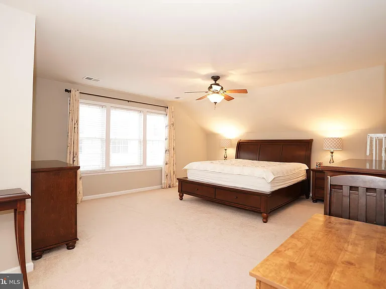 20779 Crescent Pointe Pl — Photo 29