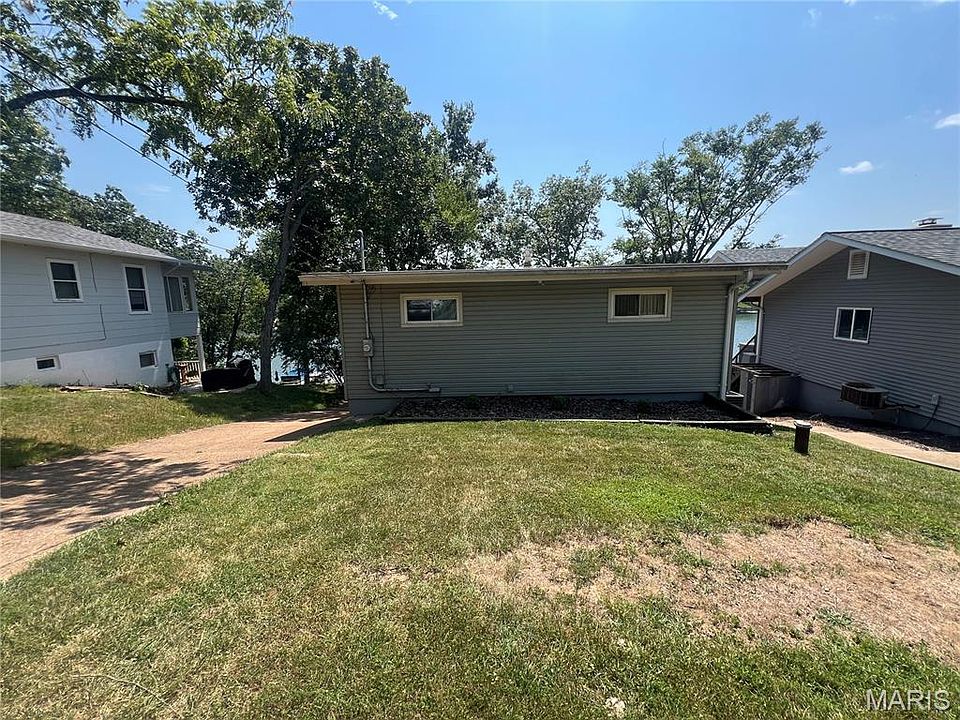 2nd image of 5786 N Lakeshore Dr