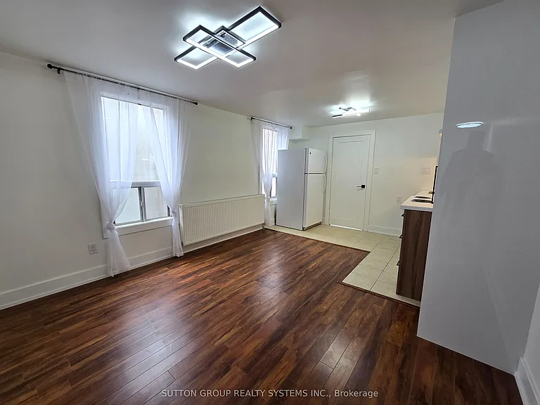 2886 Lake Shore Blvd W #1 — Photo 14