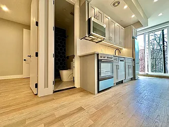 254 Melrose Street, #1G