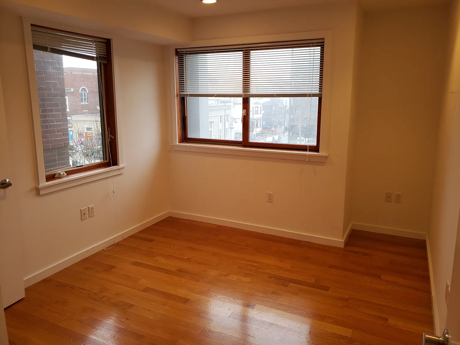 2 bed, 800 sqft, $3,350 — Photo 4