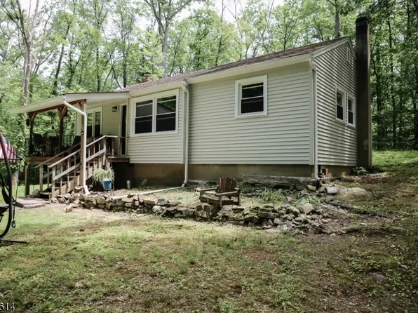 25 Roger Ave, Wanaque Boro, NJ 07420