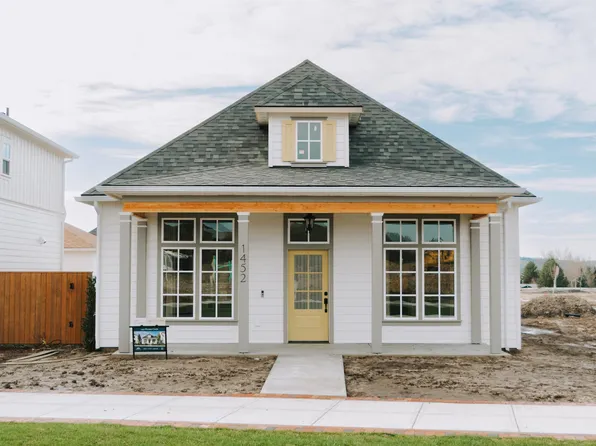 1452 Picotee Cir, Moscow, ID 83843