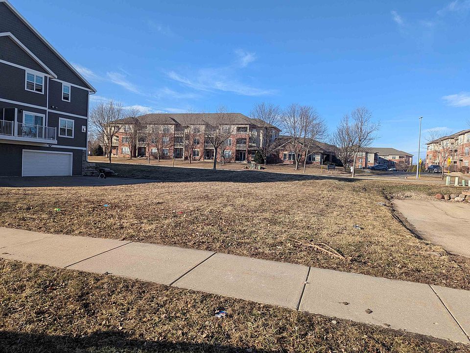 2nd image of 6418 Driscoll Dr