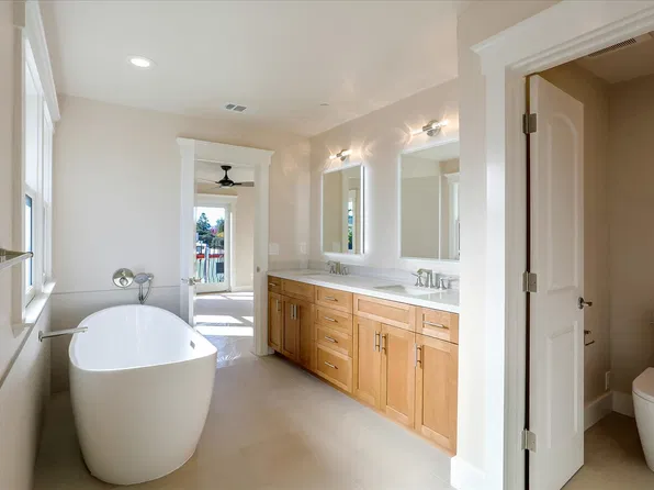 968 Acacia Ave, Los Altos, CA 94022