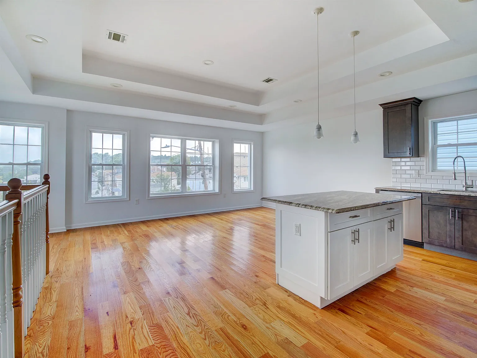 3 bed, 2.0 bath, $3,500 — Photo 3