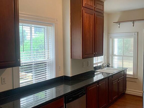 3rd image of 806 Norton St #A