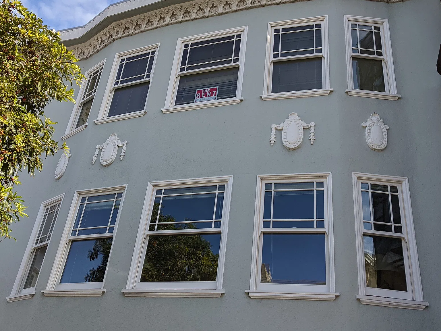 2 bed, 1.5 bath, 1500 sqft, $8,795 — Photo 2