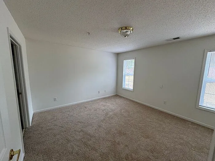 2411 Vancastle Way — Photo 15