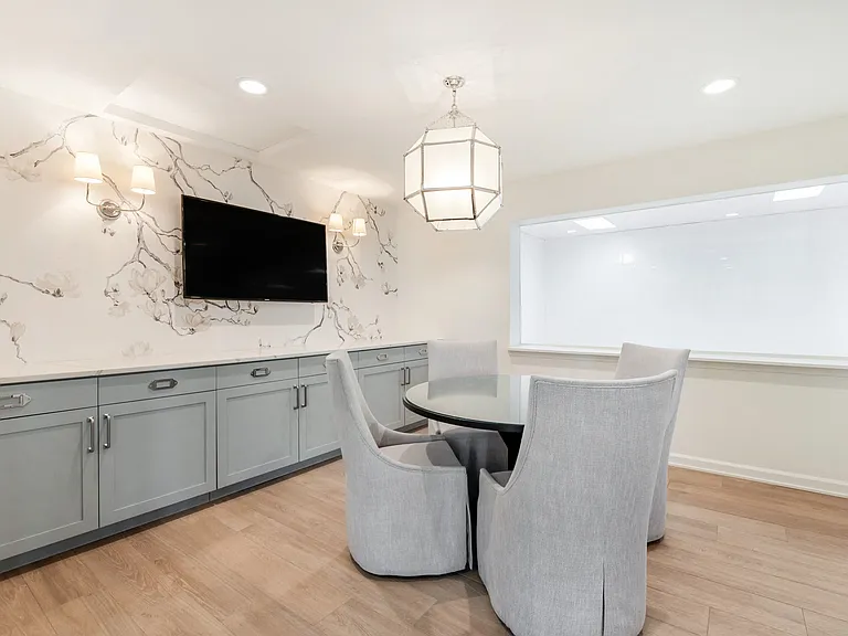 Sundance Apartments — Photo 38