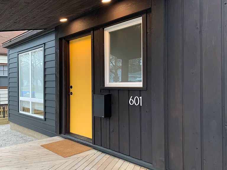 601 E Washington St — Photo 40