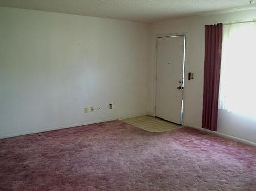 4th image of 38750 Henry Dr