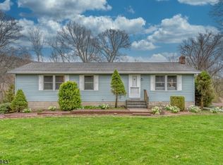 172 Sarepta Rd, Belvidere, NJ 07823