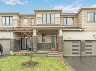 709 Derreen Ave, Ottawa, ON K2S 2Z2