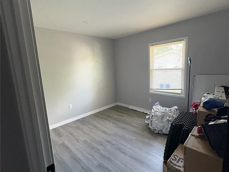 1200 Marshall Ln — Photo 18