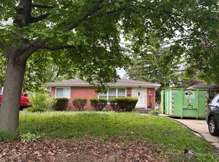 31 E Van Buren St, Villa Park, IL 60181