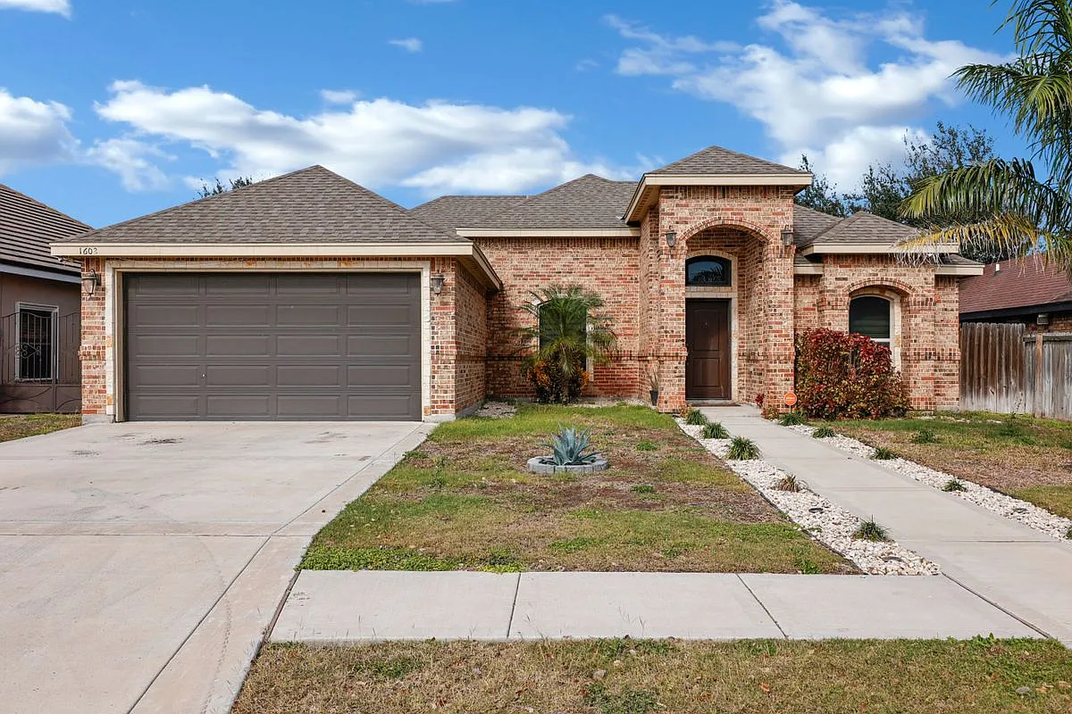 3 bed, 2.0 bath, 1595 sqft, $1,950 — Photo 1