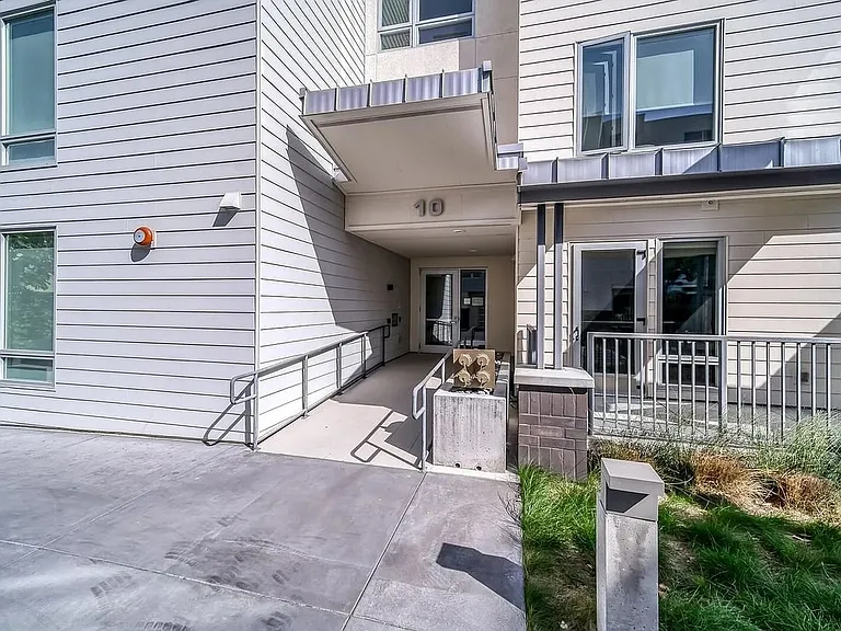 10 Kennedy Pl #209 — Photo 10
