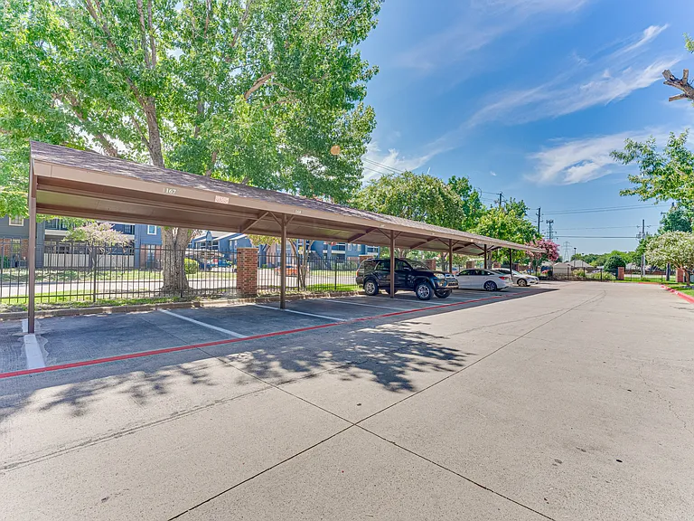 Timberglen Apartments — Photo 18