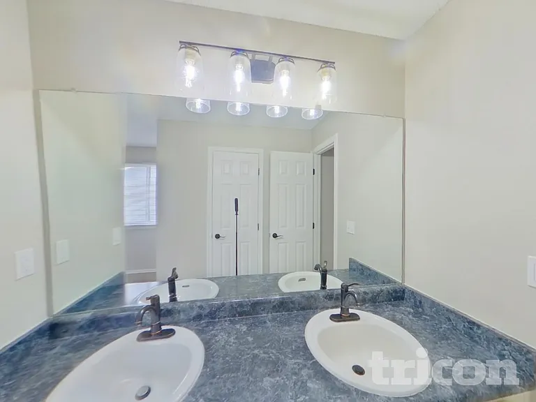12155 Monaco Dr — Photo 8