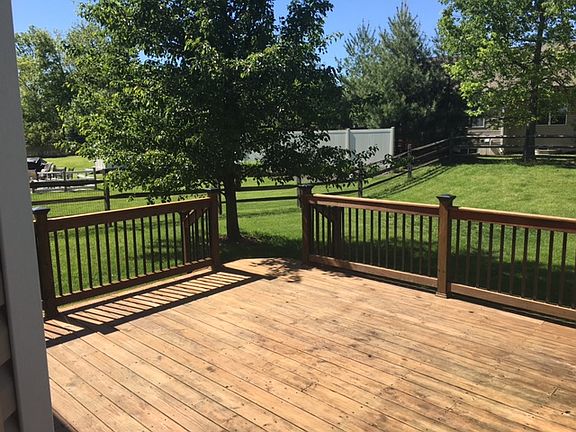 4th image of 612 Valley Trails Dr