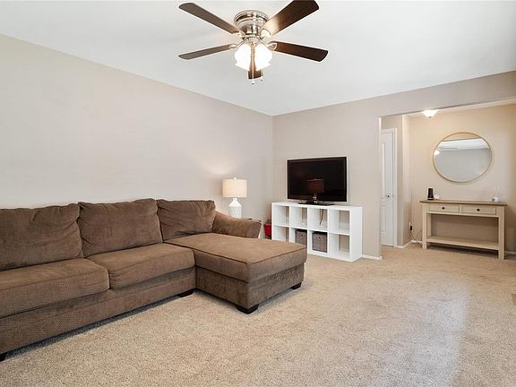3rd image of 12469 Dawn Hill Dr