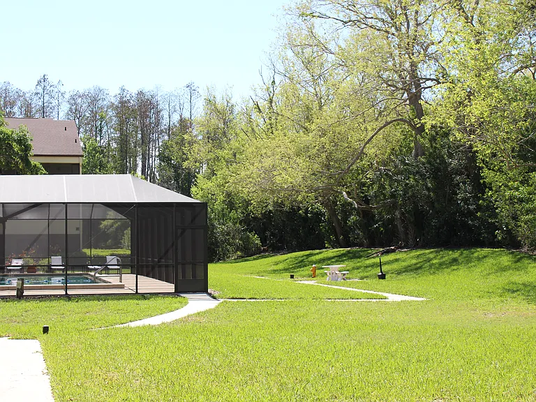 13608 S Village Dr — Photo 17
