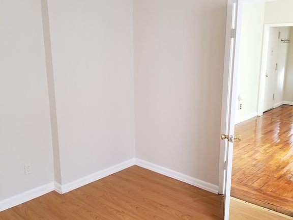 5th image of 2280 John F Kennedy Blvd APT 4