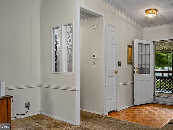 4th image of 201 Greyfield Dr