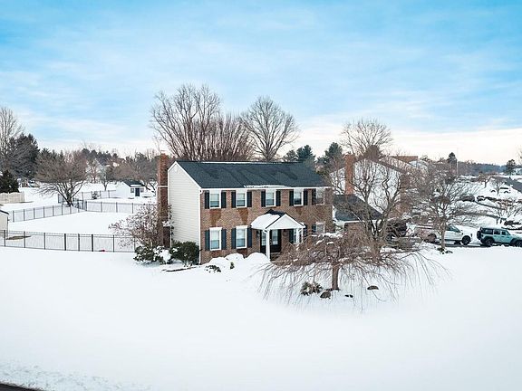 2nd image of 52 Hampton Dr