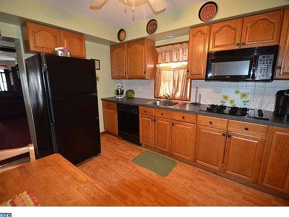 5th image of 3449 Sunnyside Ave