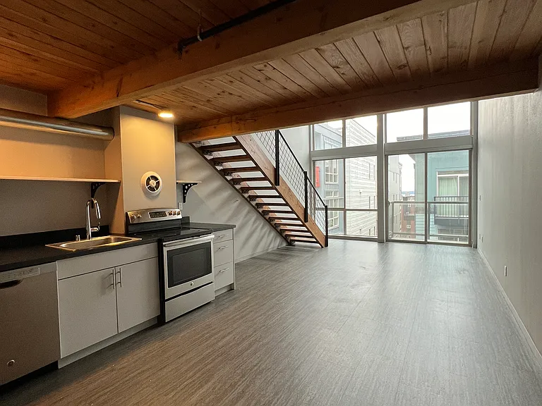 127 Broadway E #303 — Photo 7