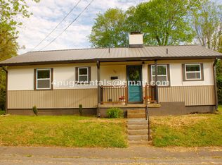 107 W Newcomb Rd, Oak Ridge, TN 37830