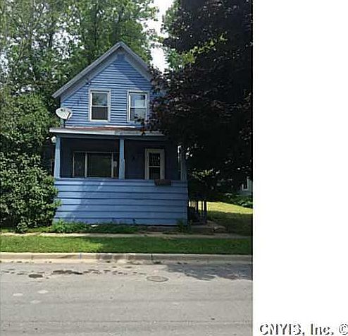 1st image of 814 S Water St