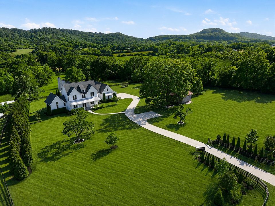 1st image of 9652 Clovercroft Rd