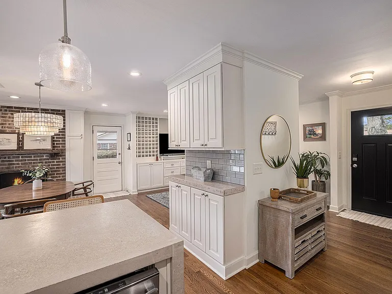 826 Symmes Dr — Photo 11