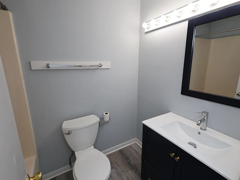 48 South Ave — Photo 11