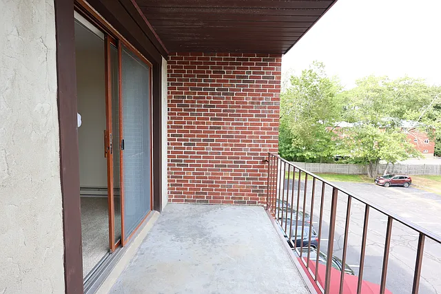 65 Elmwood Park #3 — Photo 3