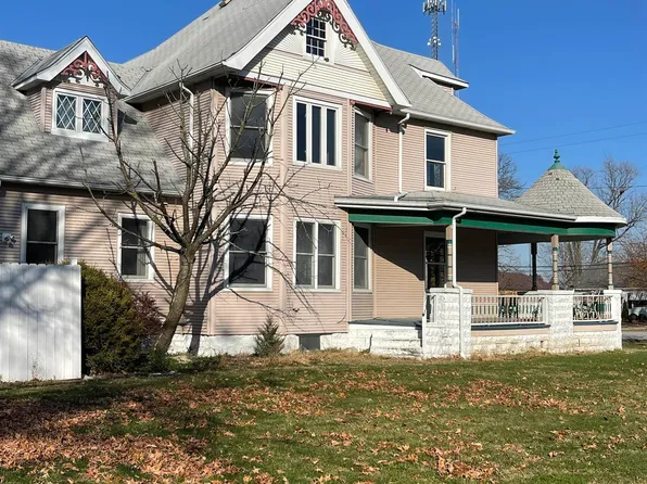 505 N Madison St, Carthage, IL 62321