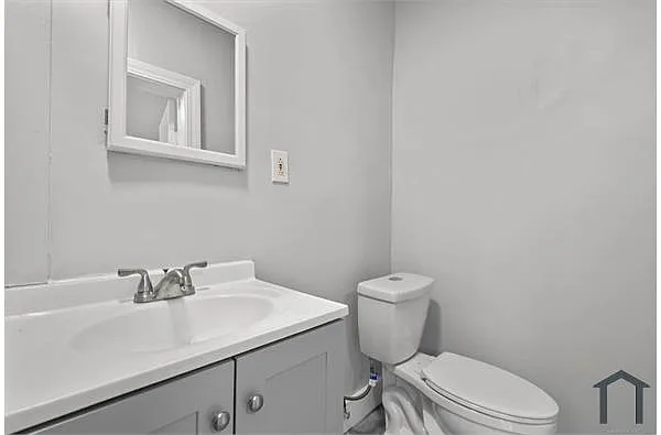 Building Photo - 25 Whittier St #6