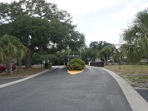 4th image of 3312 RAMBLEWOOD PLACE