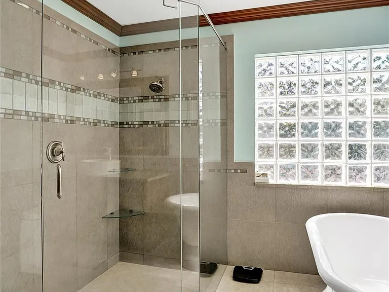 4142 NW 58th Dr — Photo 35