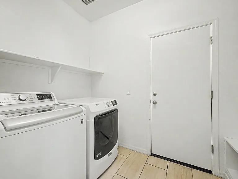 8530 W Flynn Ln — Photo 23