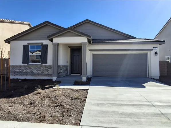 209 Everlast Ct, Hemet, CA 92543