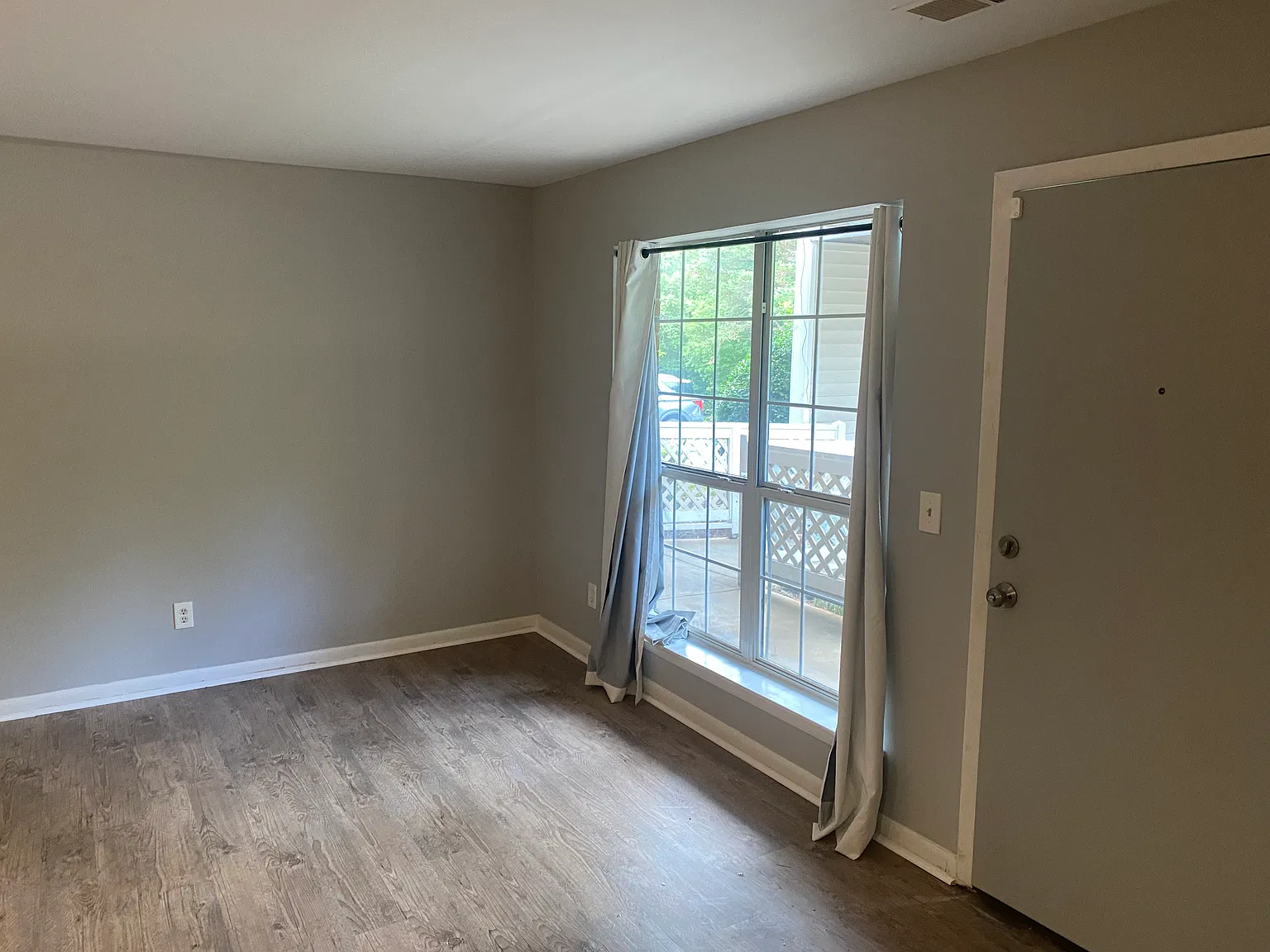 4 bed, 1200 sqft, $395 — Photo 4