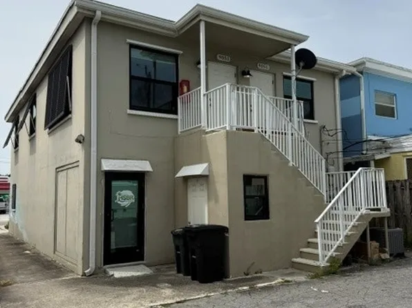 9053 SE Bridge Rd #1, Hobe Sound, FL 33455