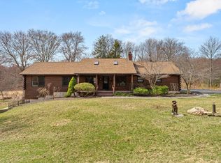 15 Quissett Rd, Mendon, MA 01756