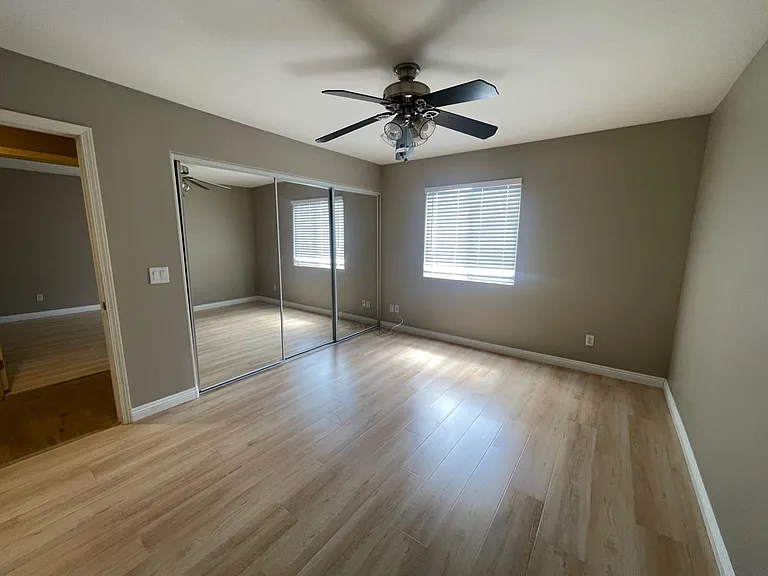20606 Clark St — Photo 12